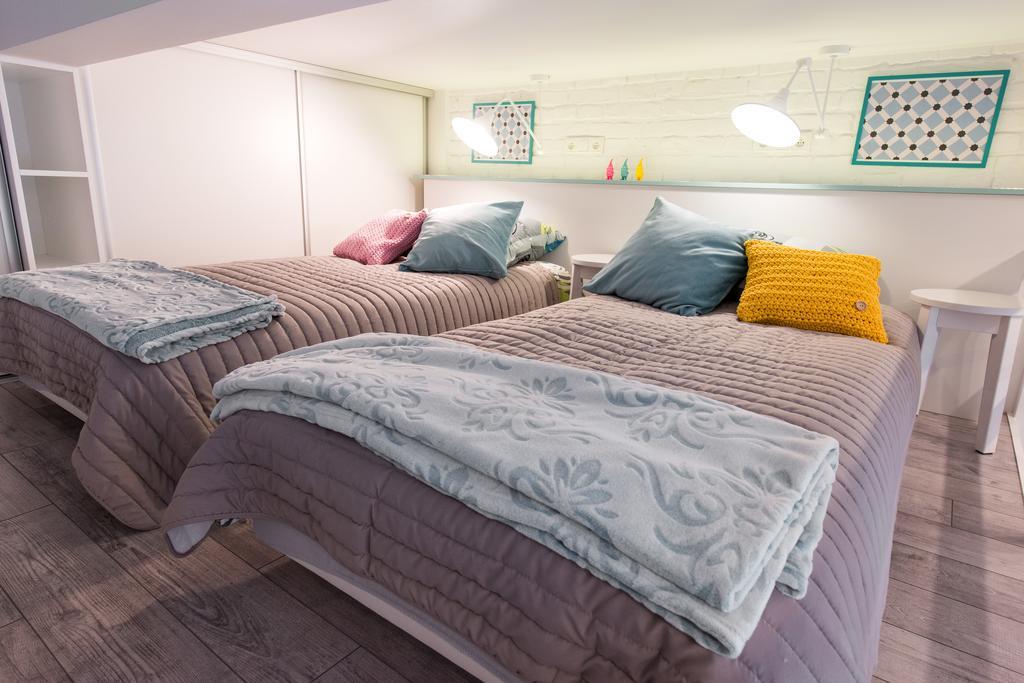 Leilighet Cheerful Air Conditioned With Mezzanine And Parking - Old Town *